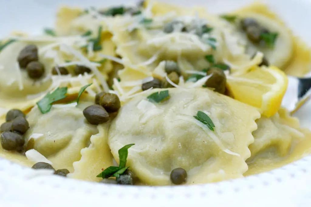 Storia Del Vino 62 ravioli con spinaci e formaggio abbinamento con i vini bianchi e rossi