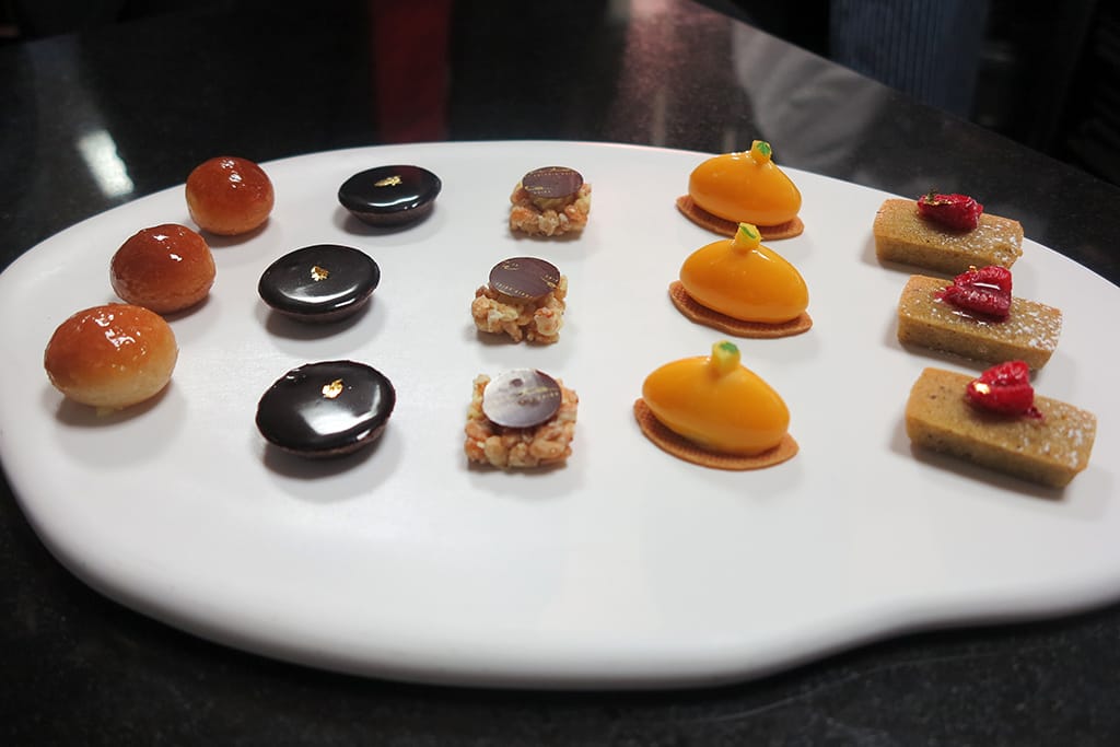 Abbinamento gastronomico Vantaggioso Bollinger: Un Sorso di Leggenza dalla Champagne piccola pasticceria gourmet