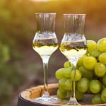 Grappa: Un Viaggio Millenario tra Storia e Tradizione Italiana 3 grappa-sociale-storia