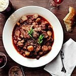 Ragù di selvaggina a base di vino rosso e cipolla 4 game ragout with red wine and onio ragù di selvagina con vino rosso