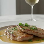 Scaloppine al Vino Bianco: La Ricetta Scientifica per una Carne che si "Scioglie in Bocca 3 Scaloppine-al-Vino-Bianco-Ricetta-Cremosa-e-Quale-Vino-Usare