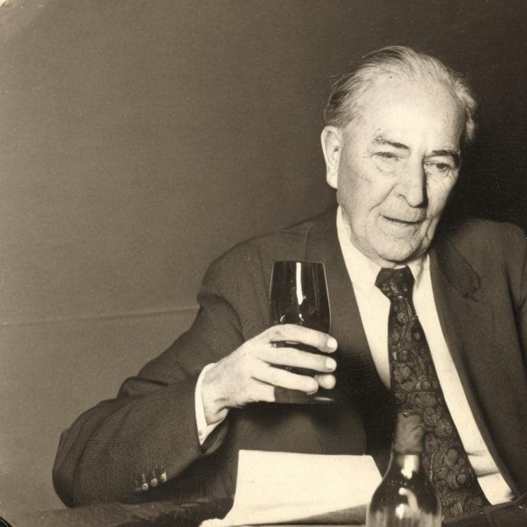 Storia Del Vino 53 william s. benwell beve vino drinjking wine